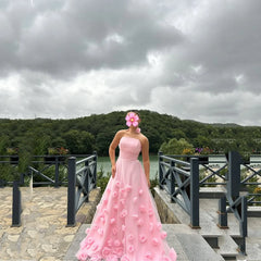 Luxurious Strapless Floral Evening Dress