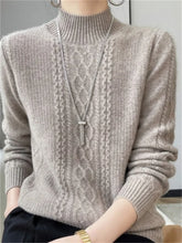 Half High Neck Knit Pullover