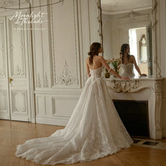 Elegant White Lace Off-The-Shoulder Sleeveless Floor-Length Formal Wedding Dress with Exquisite embroidery