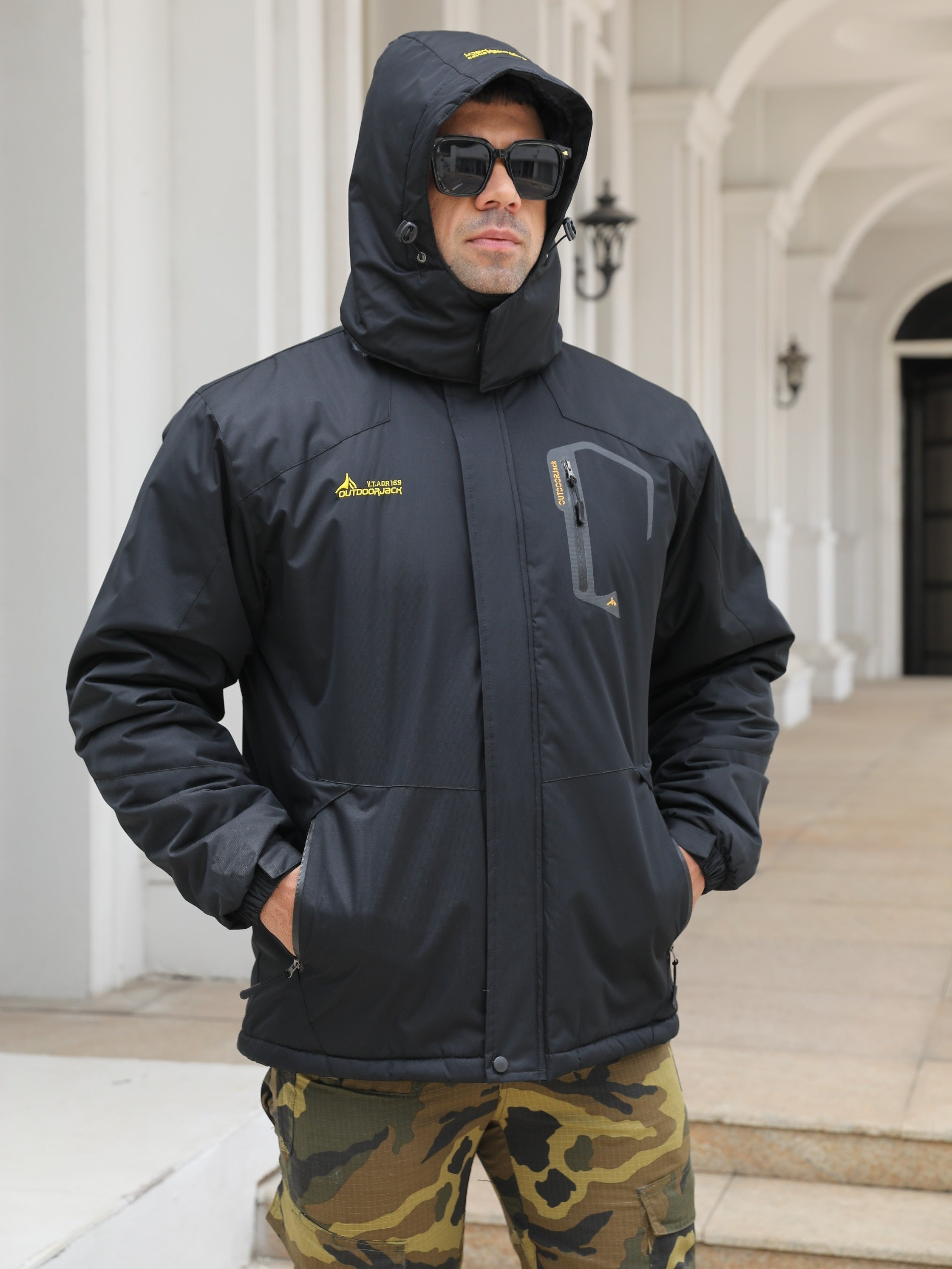 Men’s Waterproof Winter Ski Jacket