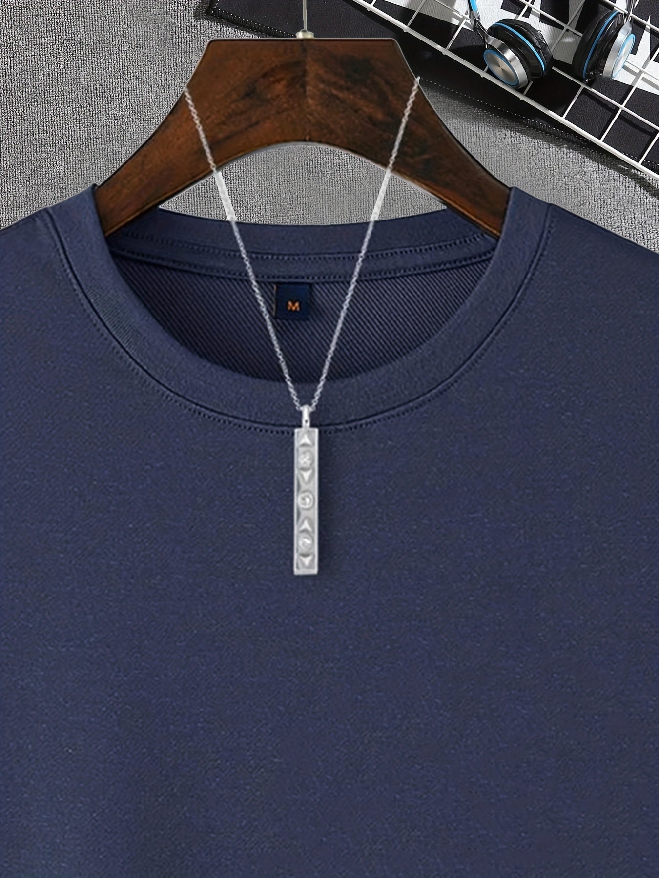 Men’s Geometric Appliqué Crew-Neck T-Shirt