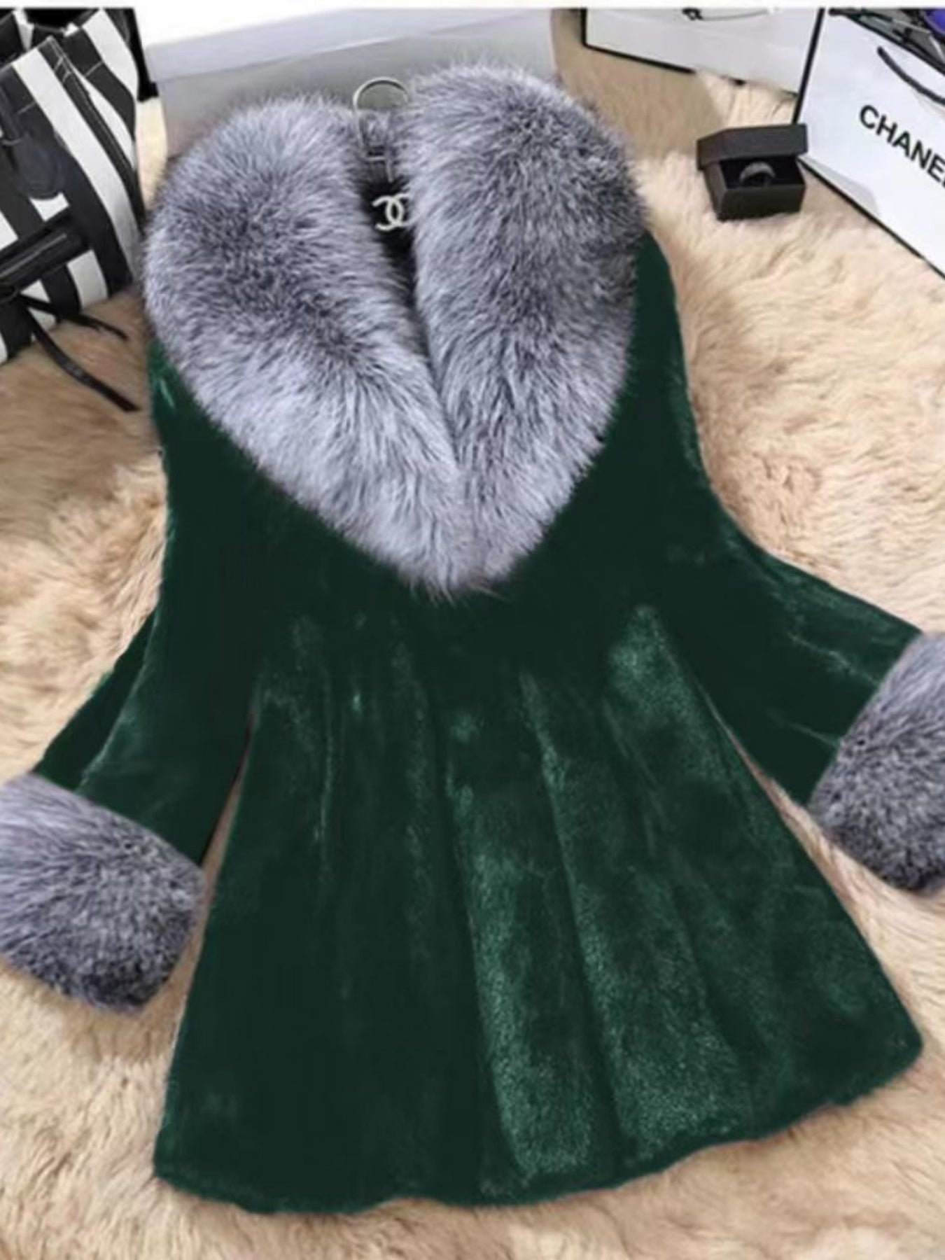 Women’s Oversized Fur-Collar Winter Coat