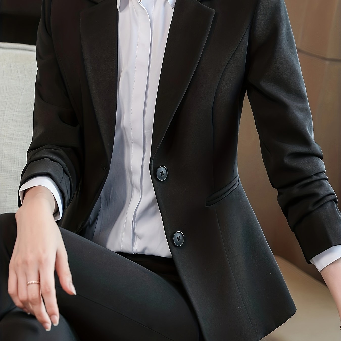 Slim Lapel Woven Blazer