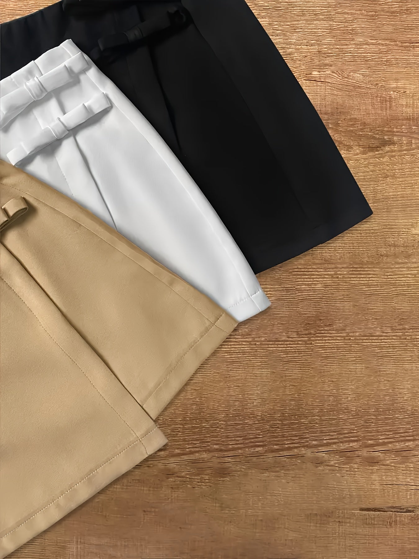 Elegant A-Line Short Skirt with Zipper Detail