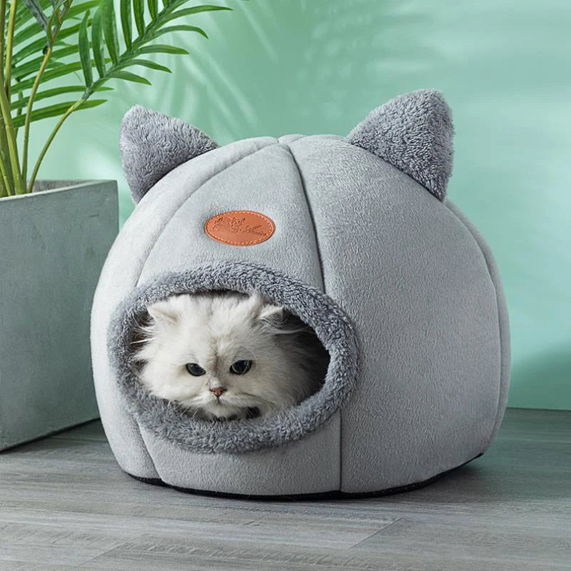 Cozy Cave Nest Winter Cat Bed