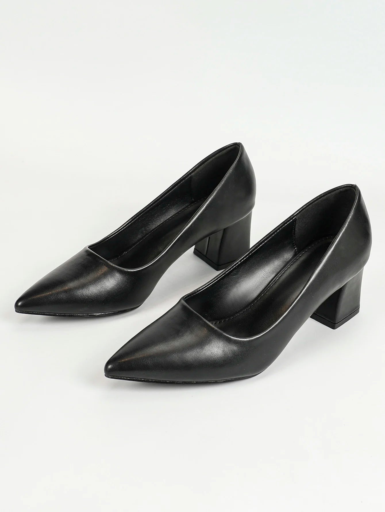 Women Chunky Heel Pointed Toe Pumps