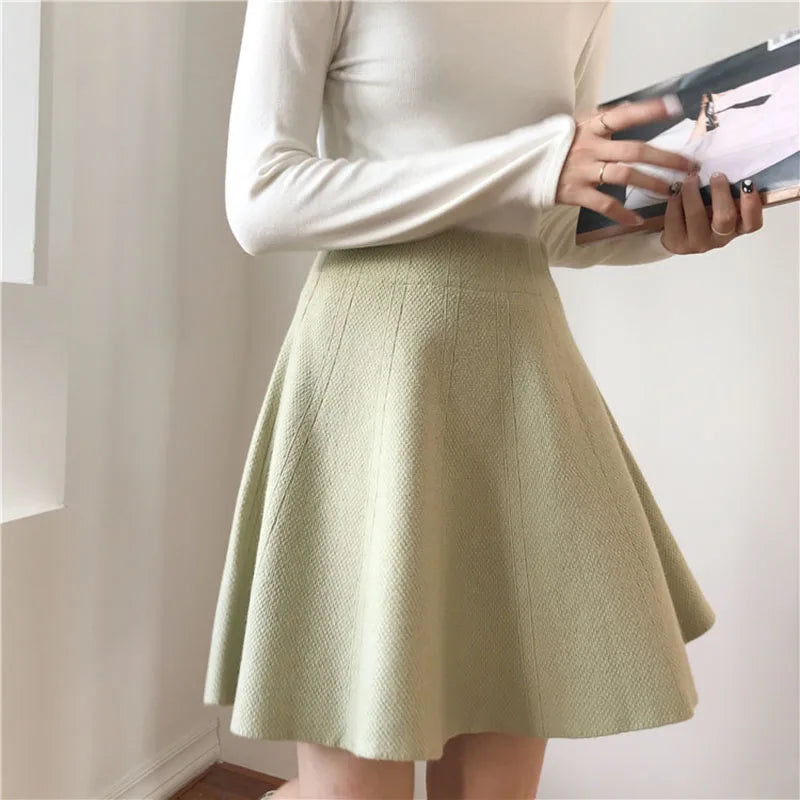 Knitted High Waist Pleated Skirt