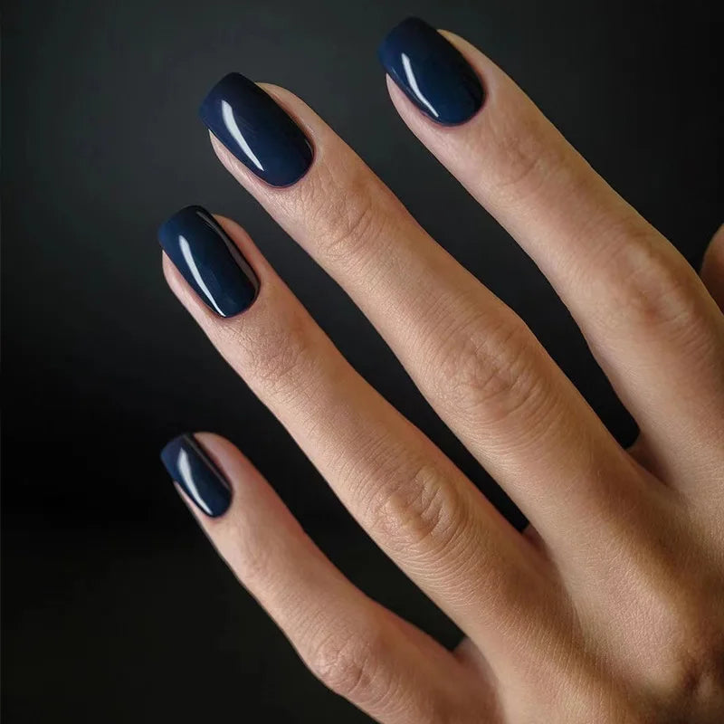24Pcs/Set Wearable False Nails for Girls Women Removable Solid Color Short Fake Nails Art Finished Simple White Press on Nail
