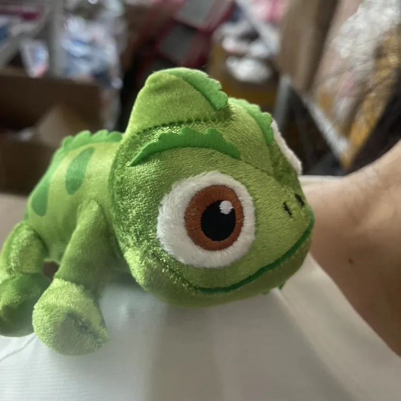 Cute Chameleon 15cm plush Sit on Shoulders Plush Toys Stuffed Creative Lizard Doll Clothing Accessories for Kid Birthday Gift