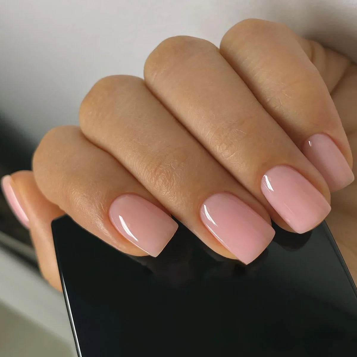 False Nail Full Cover Fake Nail Pink Glitter Wearable French Short Nails Square Head False Nail Press On Nails Manicure Tool
