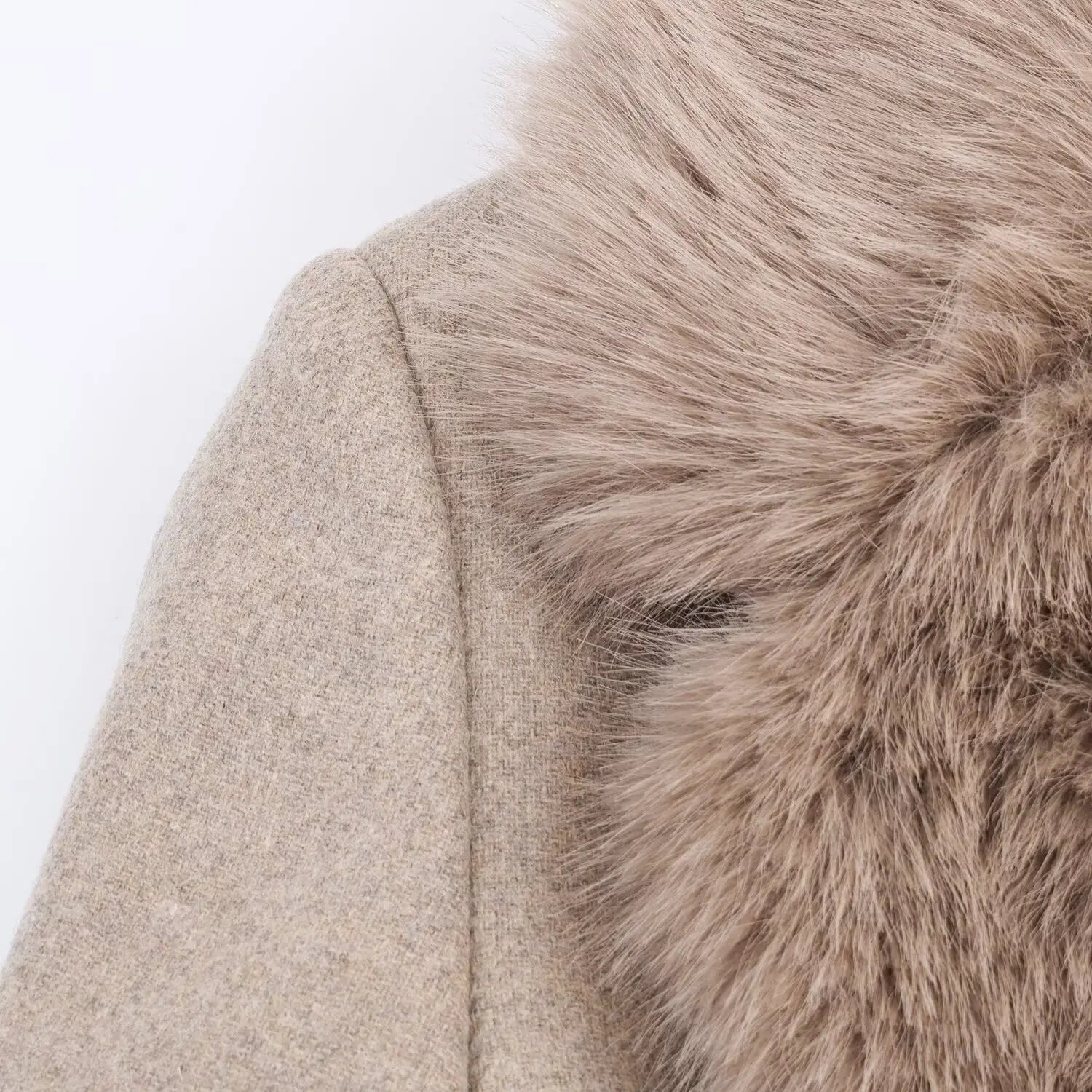 Elegant Belted Fur Collar Overcoat