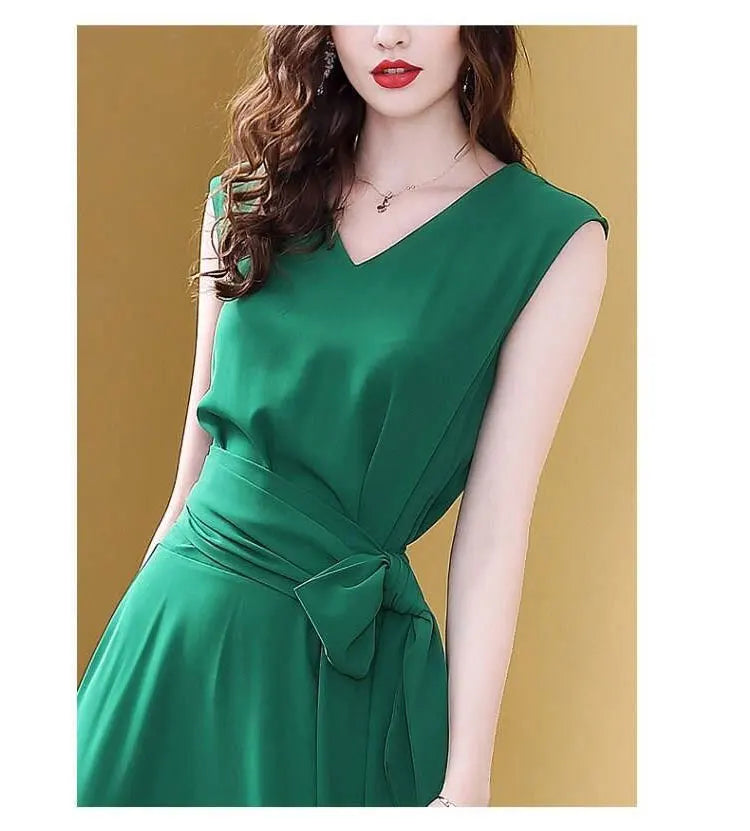 Elegant Sleeveless V-Neck Midi Dress