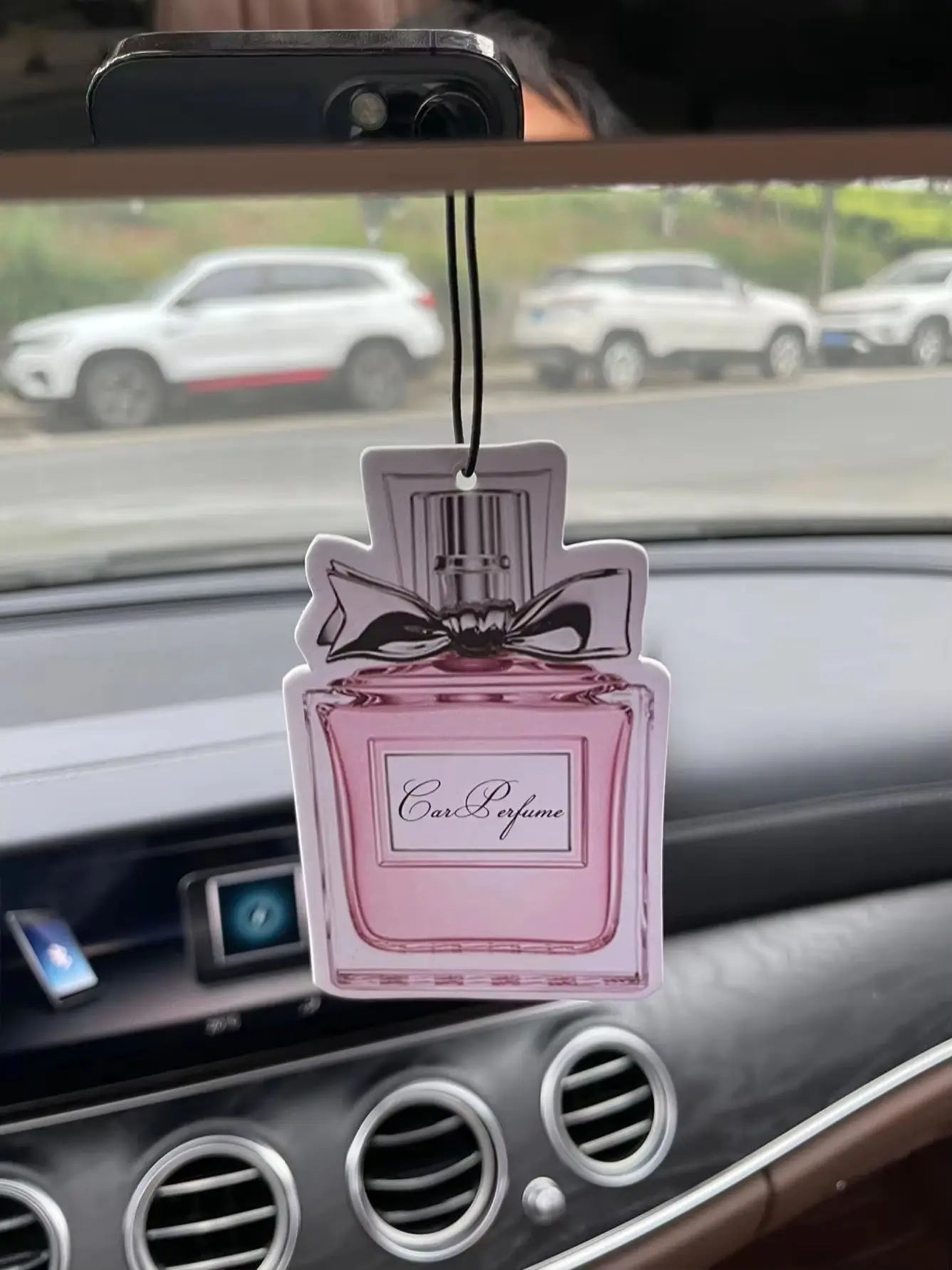 Perfume Bottle Pattern/Freesia Fresh Scent Five-Star Unisex Car Perfume and Non-Toxic Air Freshener |   Natural Essential Oils and Aromatherapy Scent Tablets (Noroili/Grapefruit/Cedar) |   Hanging Type and Dual-Purpose as a V
