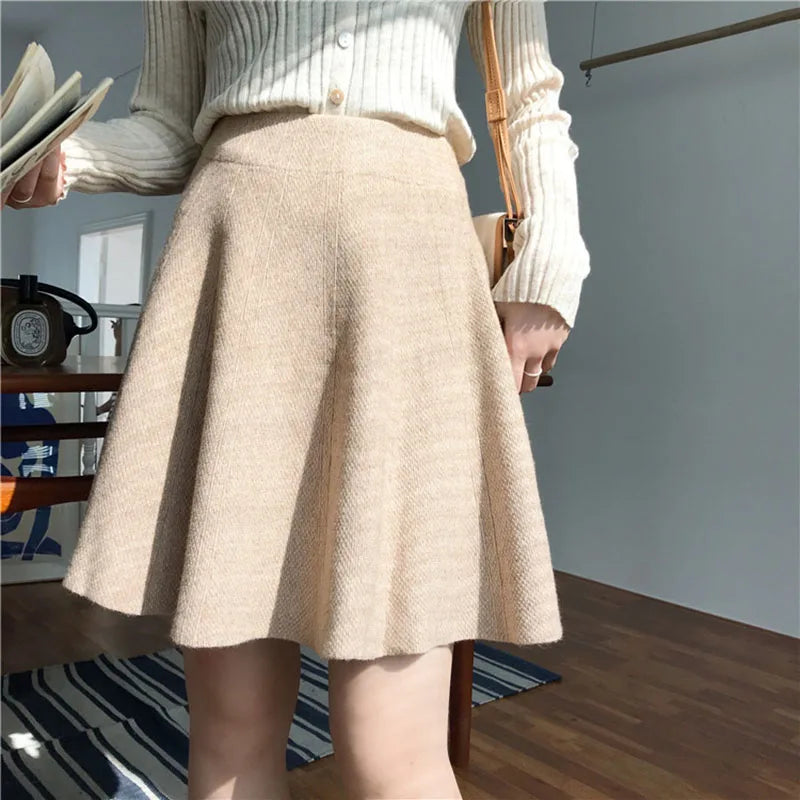 Knitted High Waist Pleated Skirt