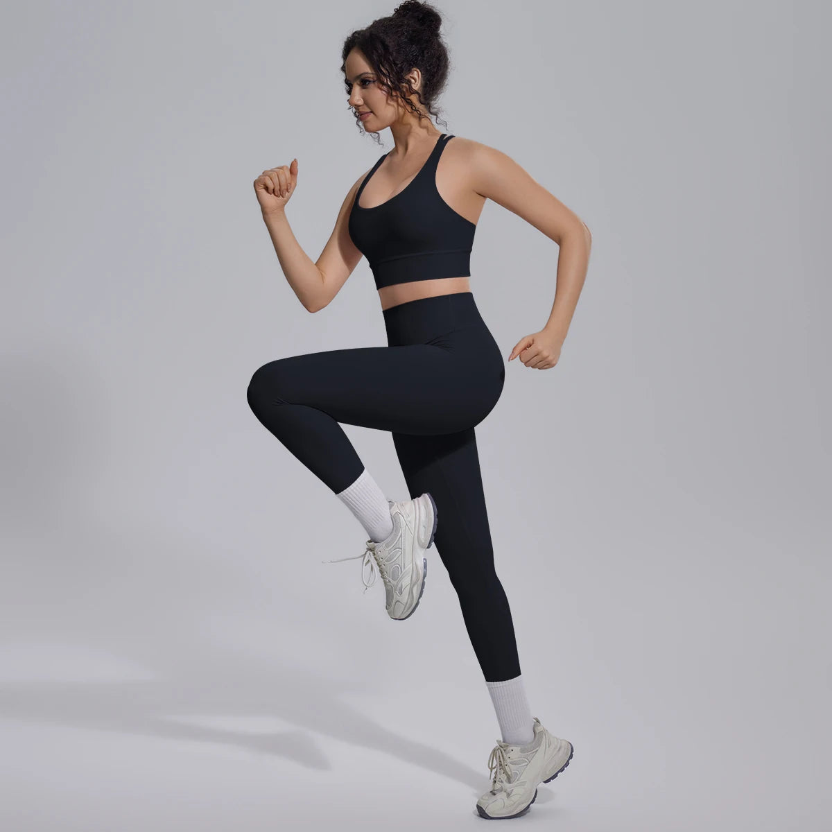 New Yoga Set for Woman Summer Gym Sports Running Bra Top Breathable Peach Buttocks Women Leggings Solid Color Yoga Set
