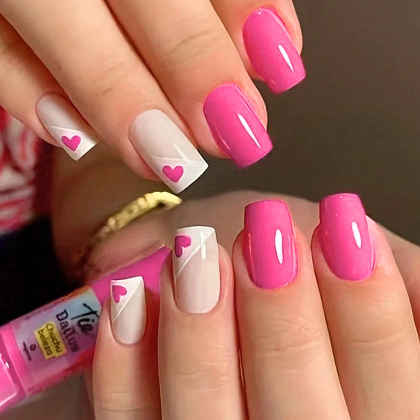 24PCS Short False Nails With Rose Leaf Design Pressed On The Nails, Glossy Glue, Black Full Coverage Acrylic False Nails