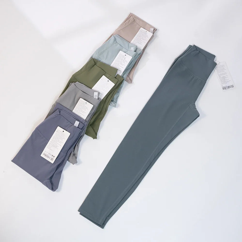 2026 Yoga clothes with high elasticity, no awkward lines, cropped pants, quick drying, women's hip lifting, tight pants