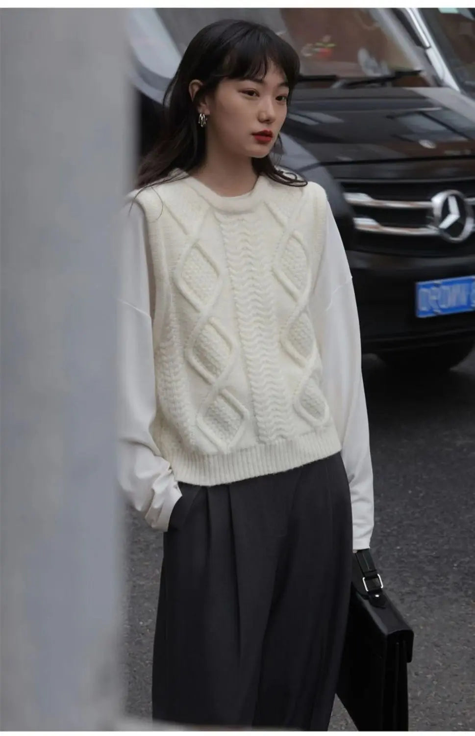 Minimal Knit Sweater Vest Women