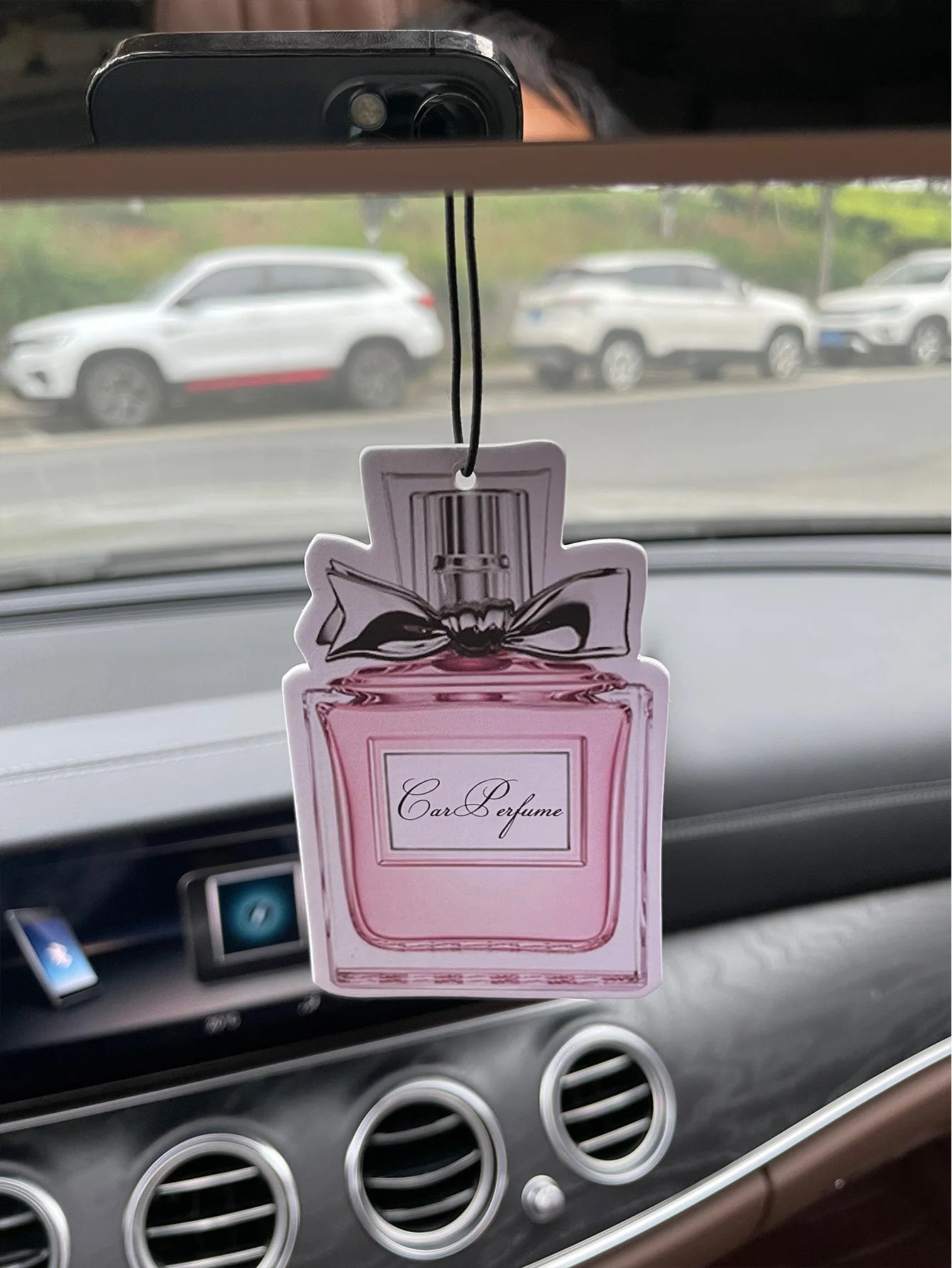 Perfume Bottle Pattern/Freesia Fresh Scent Five-Star Unisex Car Perfume and Non-Toxic Air Freshener |   Natural Essential Oils and Aromatherapy Scent Tablets (Noroili/Grapefruit/Cedar) |   Hanging Type and Dual-Purpose as a V