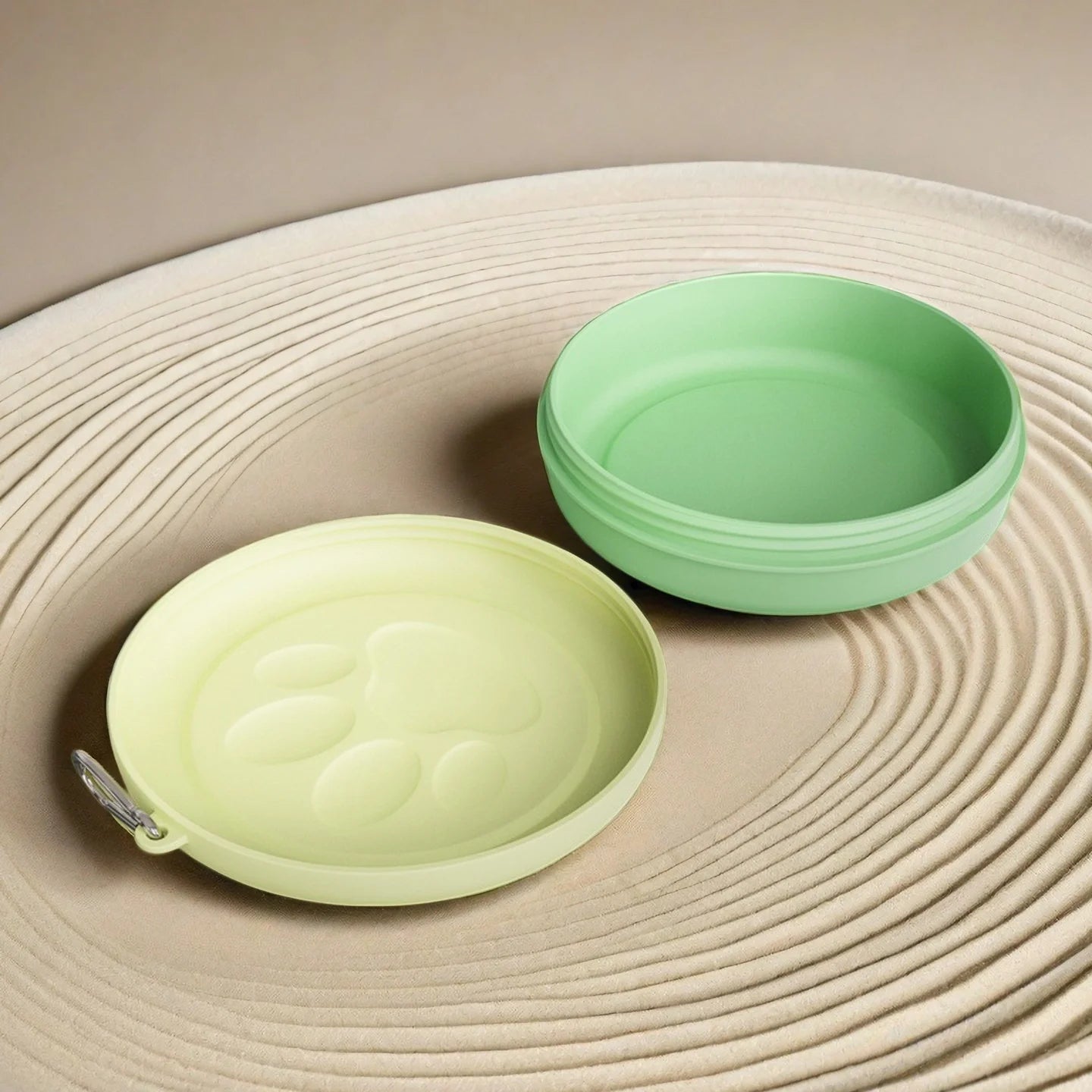 2-in-1 Outdoor Treat Compartment Bowl