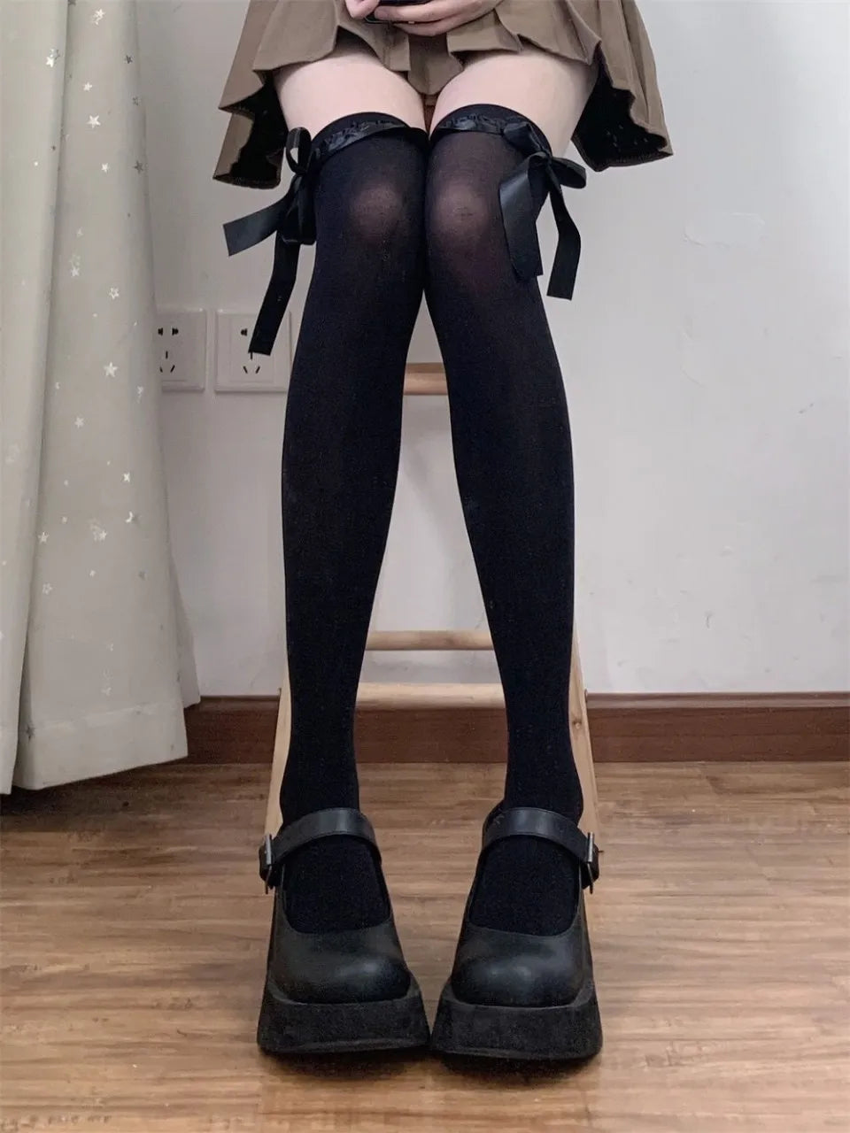 Lace Ribbon Knee High Socks