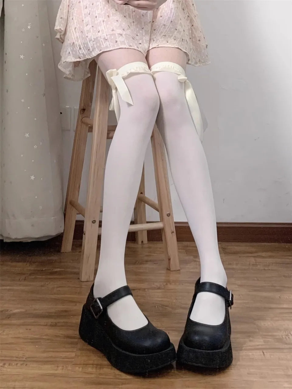 Lace Ribbon Knee High Socks