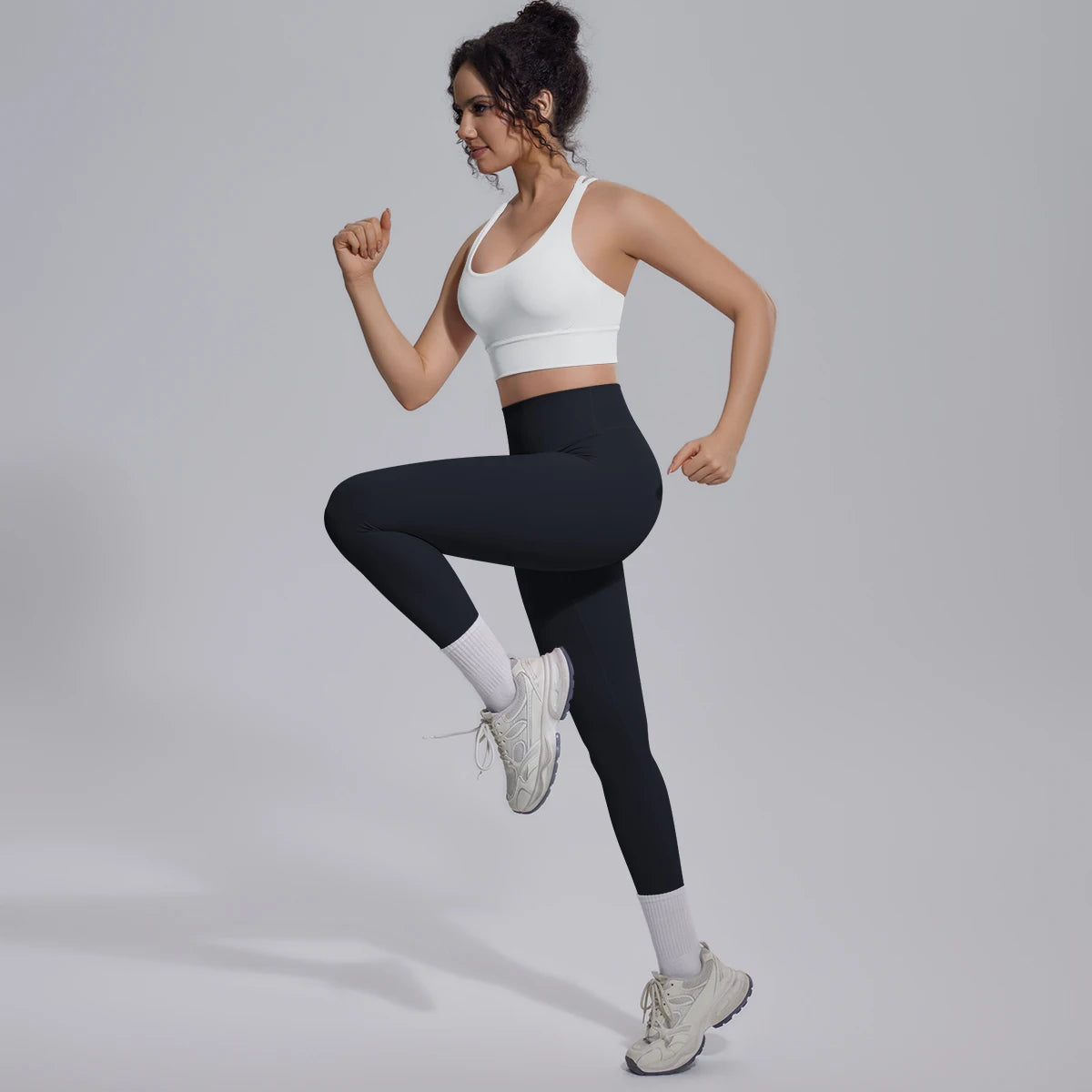 New Yoga Set for Woman Summer Gym Sports Running Bra Top Breathable Peach Buttocks Women Leggings Solid Color Yoga Set