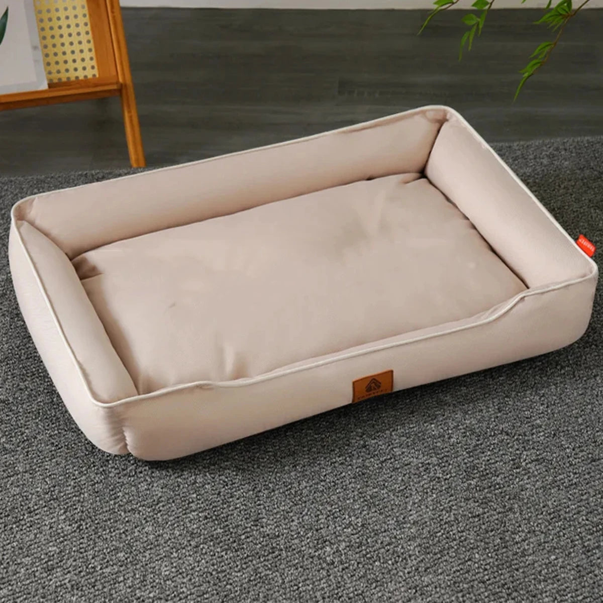 Bite-Resistant Four Season Square Bed