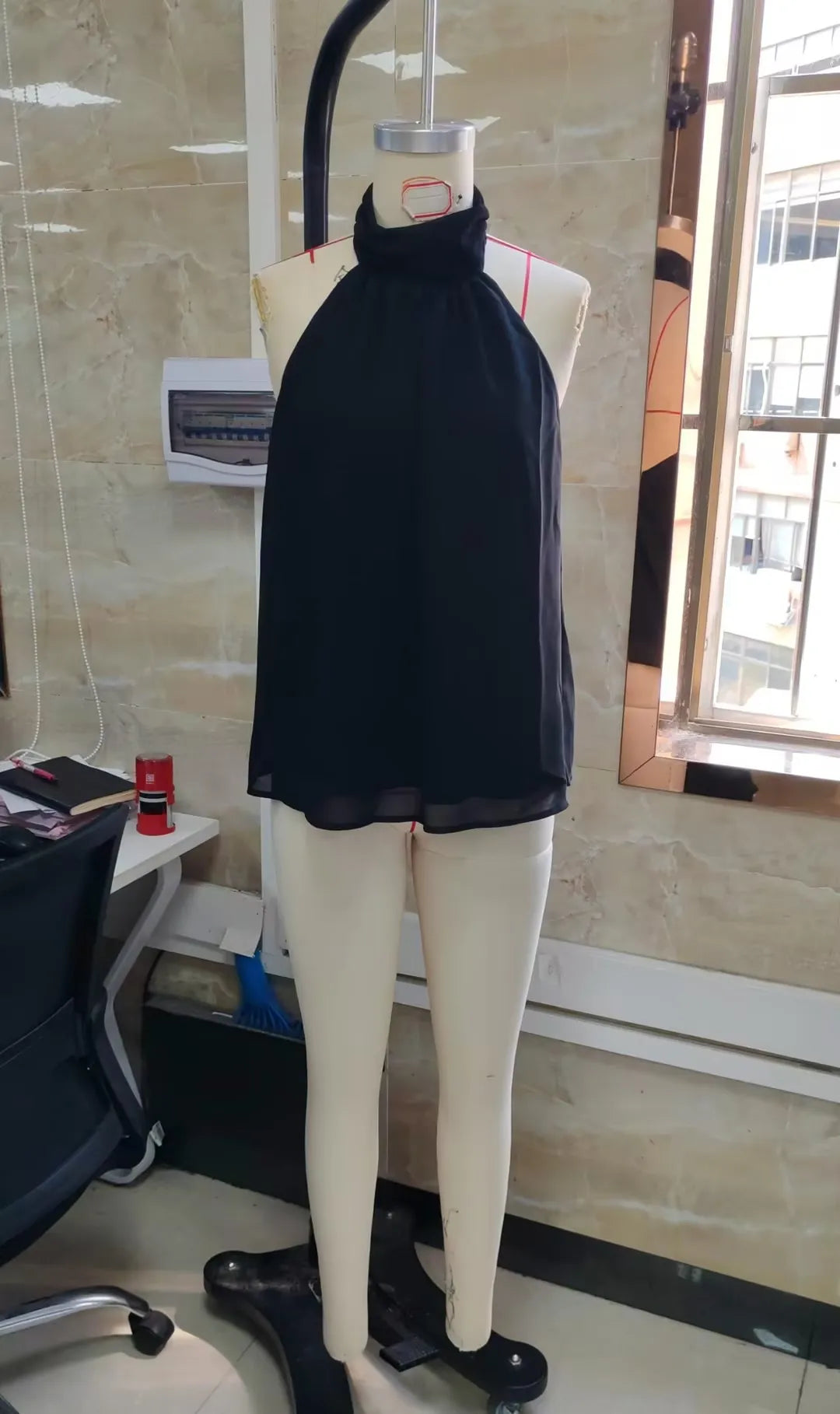 Women's Halter Tops Casual Loose Fit Stylish Solid Color Sleeveless Vest Suitable for Summer