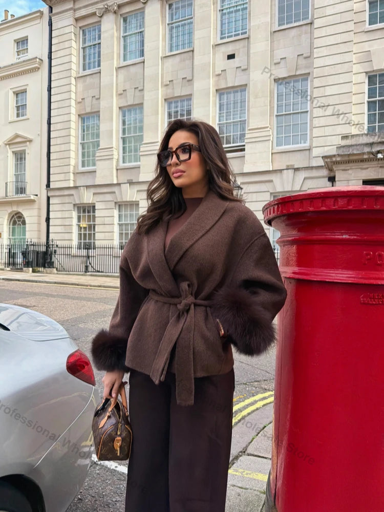 Women's Wool Coat with Fur Cuffs Minimalist Soft Wool High Fashion Belted Winter Fur Trim Coat Old Money Style Natural Fur Coat