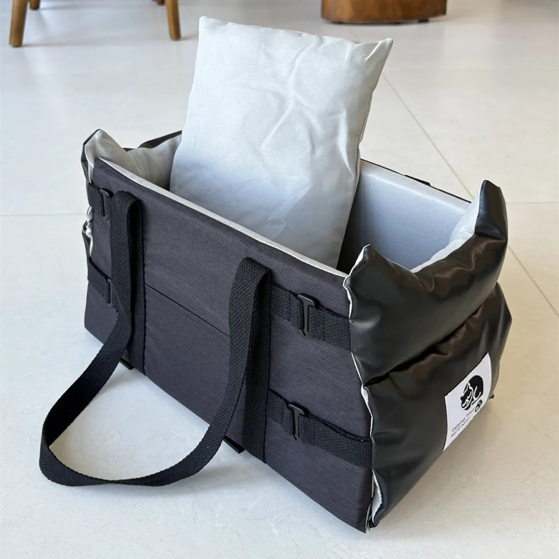 Portable Car Safety Pet Seat for Small Dogs Cat Travel Central Control Cat DogBed Transport Dog Carrier Protector Dog Bags
