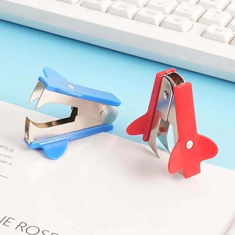 Nail Remover Tool 1 Piece Labor Saving Ergonomic Handle Easy Removal for Home and Salon Use