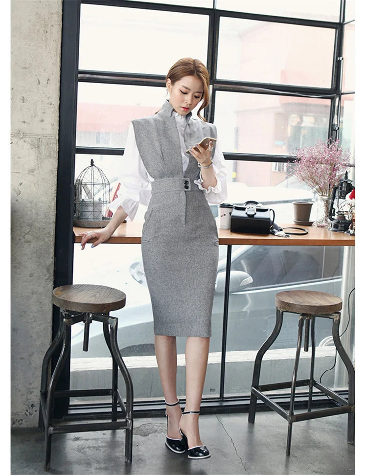 Elegant Sleeveless V-Neck Midi Dress