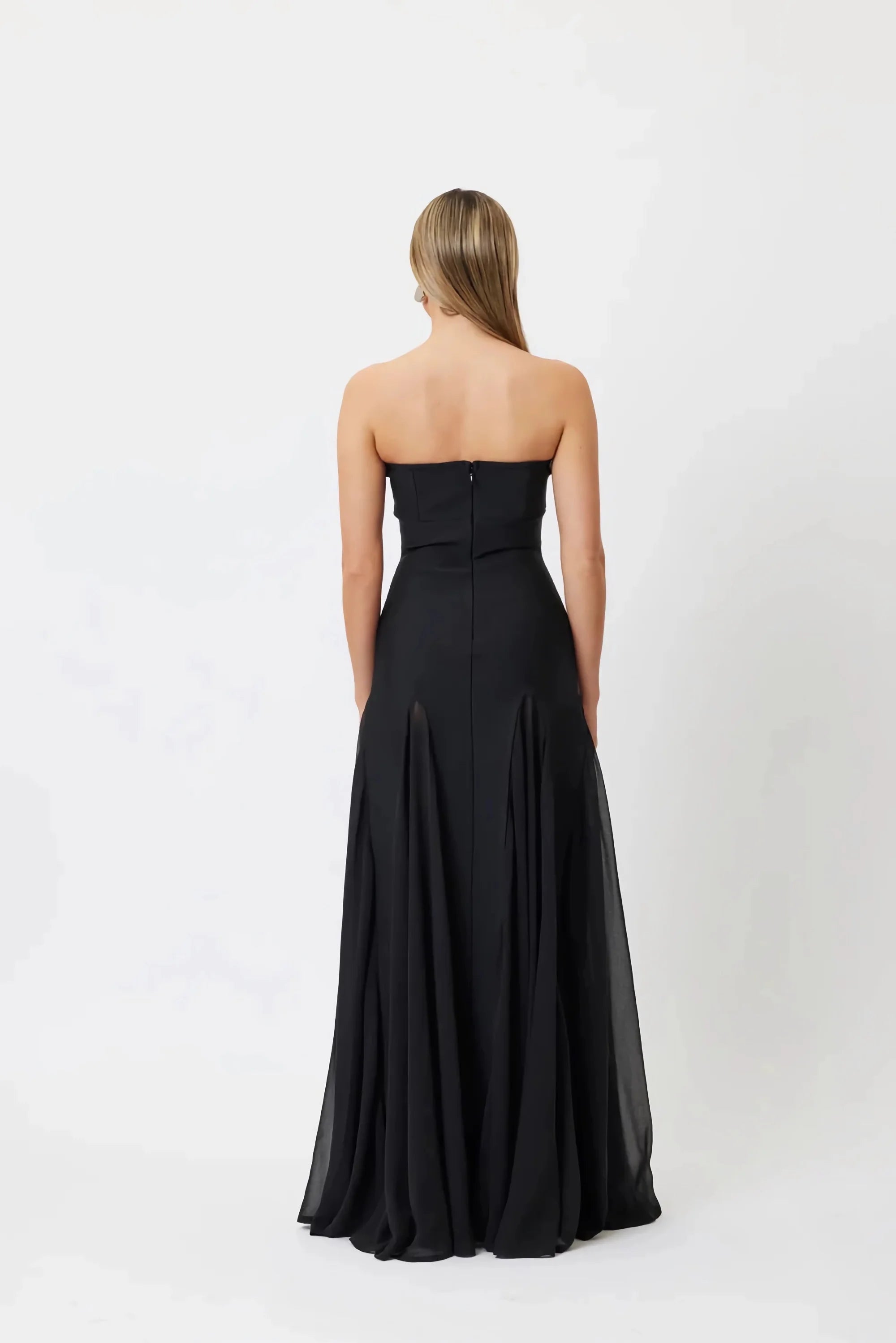 Elegant Backless Sleeveless Evening Gown