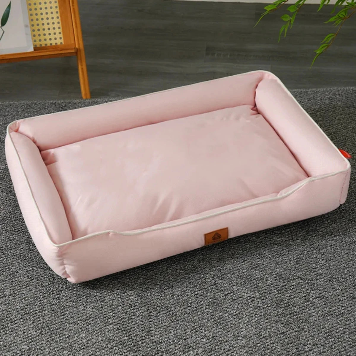 Bite-Resistant Four Season Square Bed