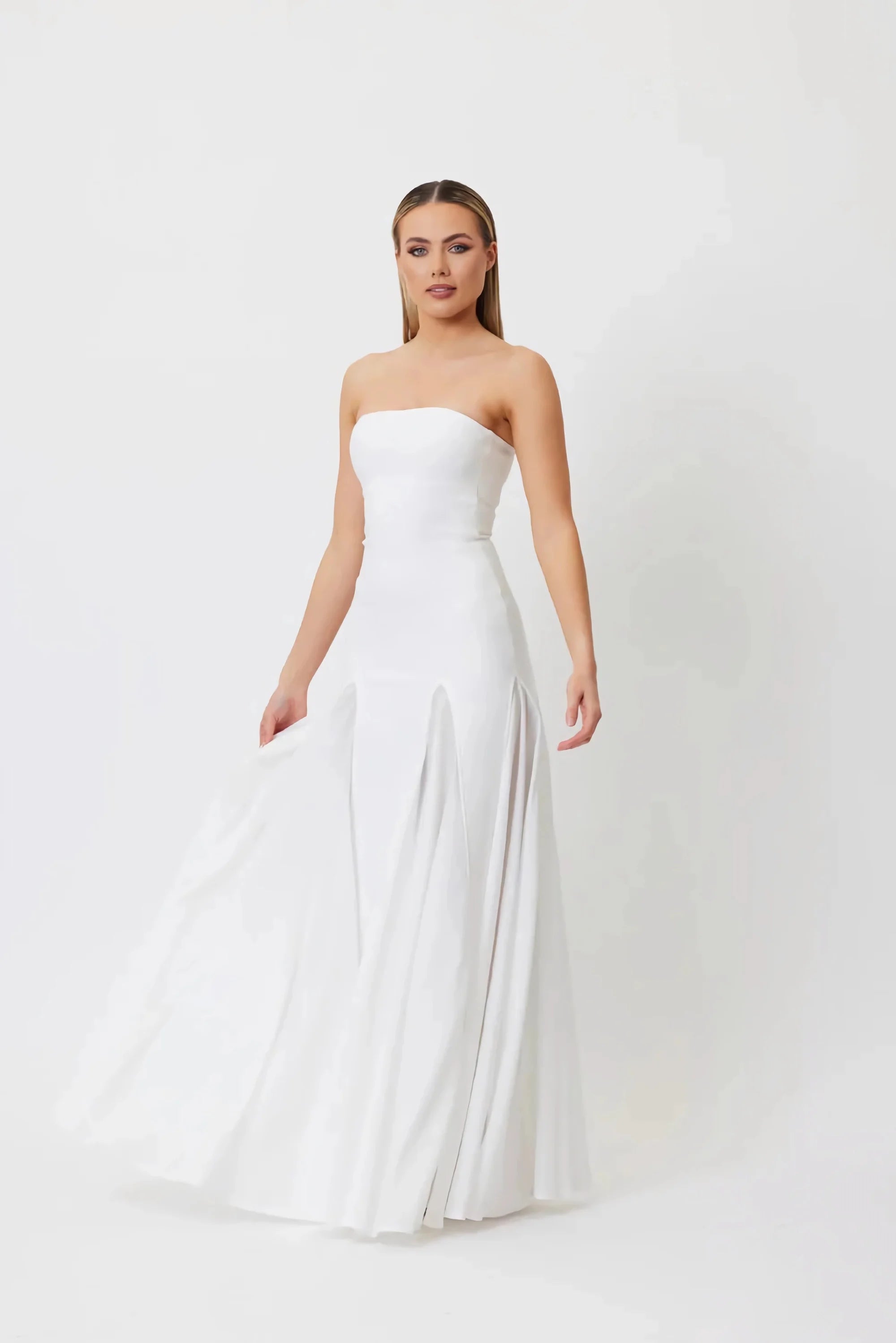 Elegant Backless Sleeveless Evening Gown