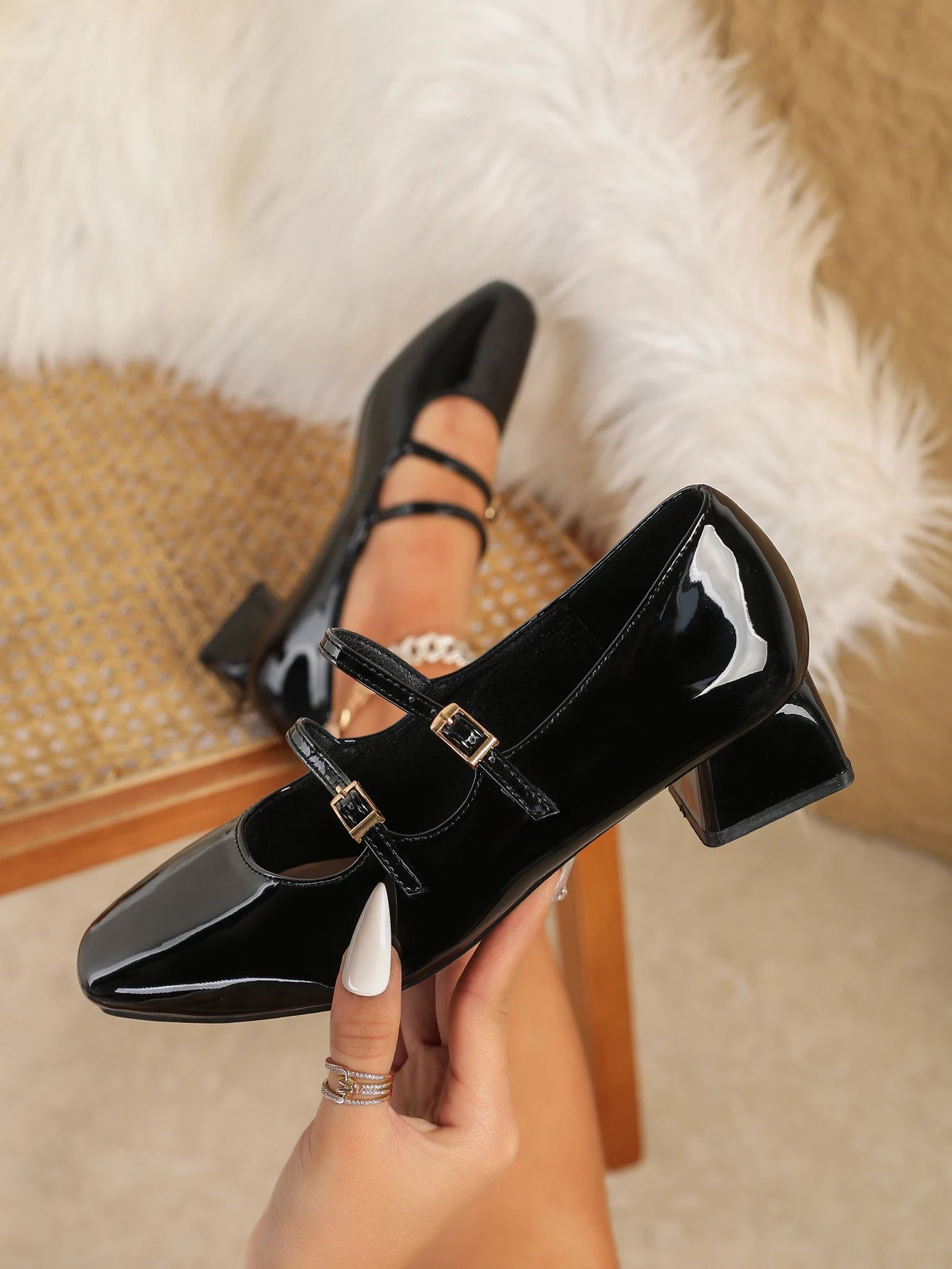 Women Patent Leather Mary Jane Pumps