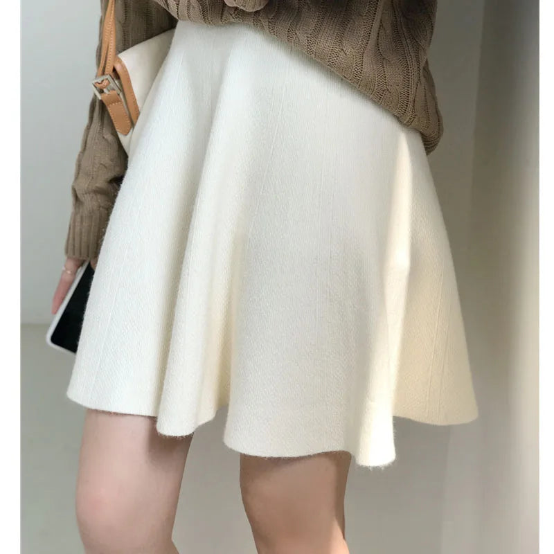Knitted High Waist Pleated Skirt