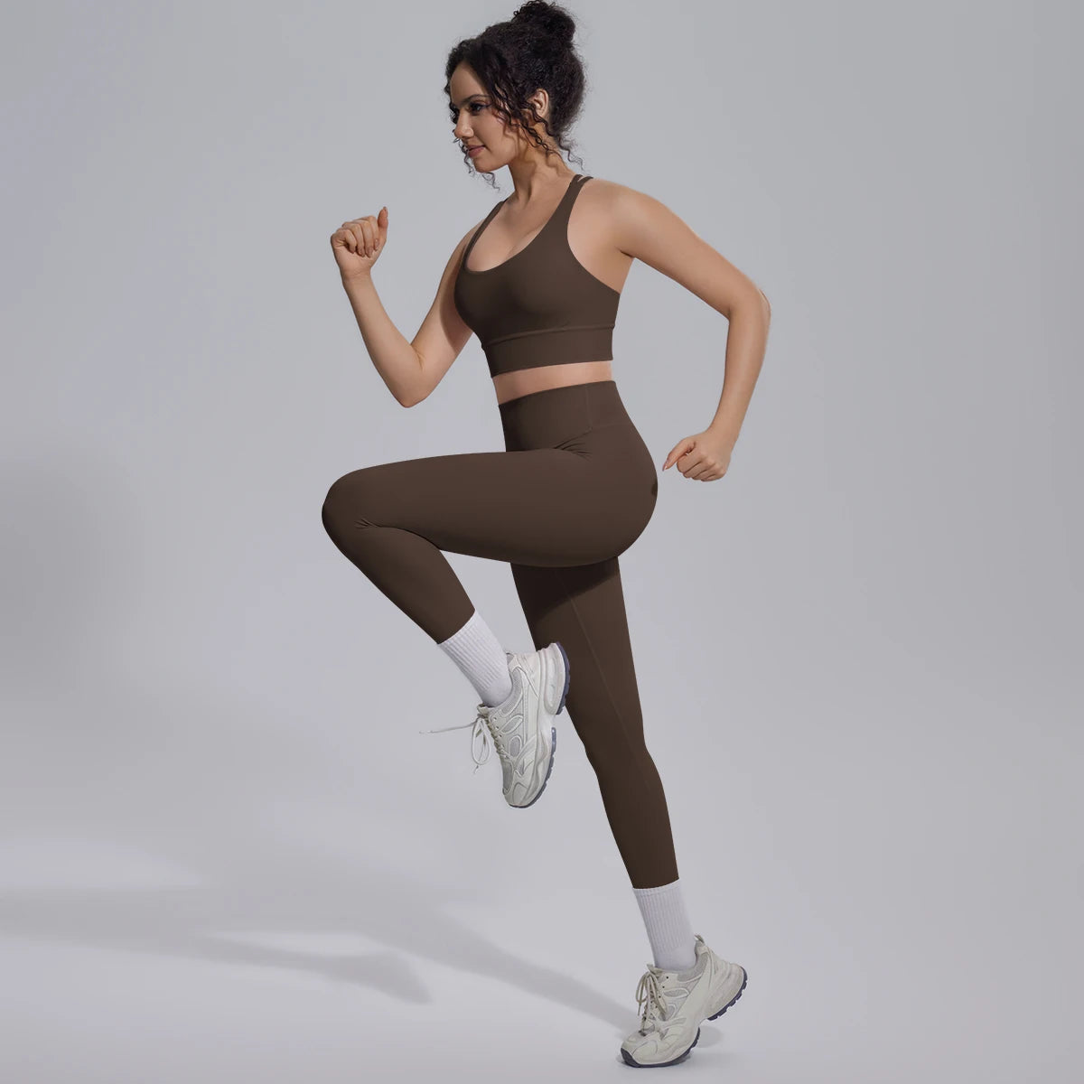 New Yoga Set for Woman Summer Gym Sports Running Bra Top Breathable Peach Buttocks Women Leggings Solid Color Yoga Set