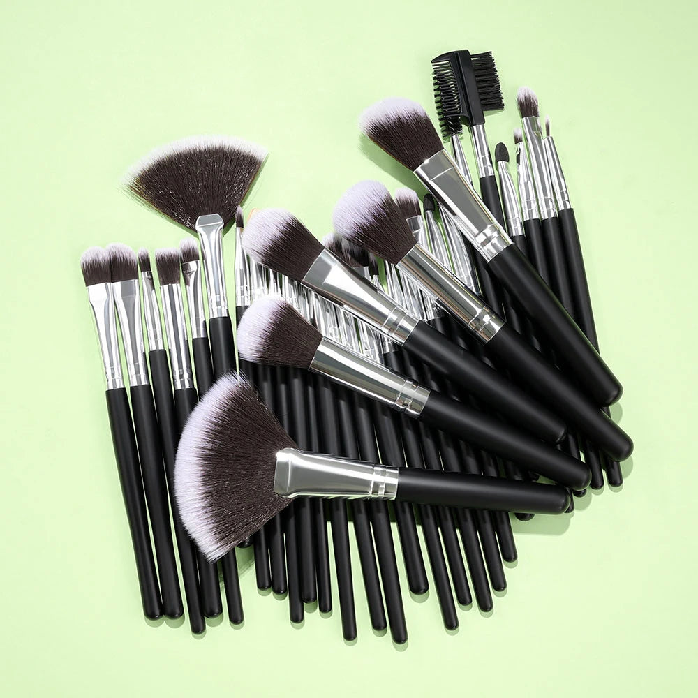 Premium Black 32 Brush Set