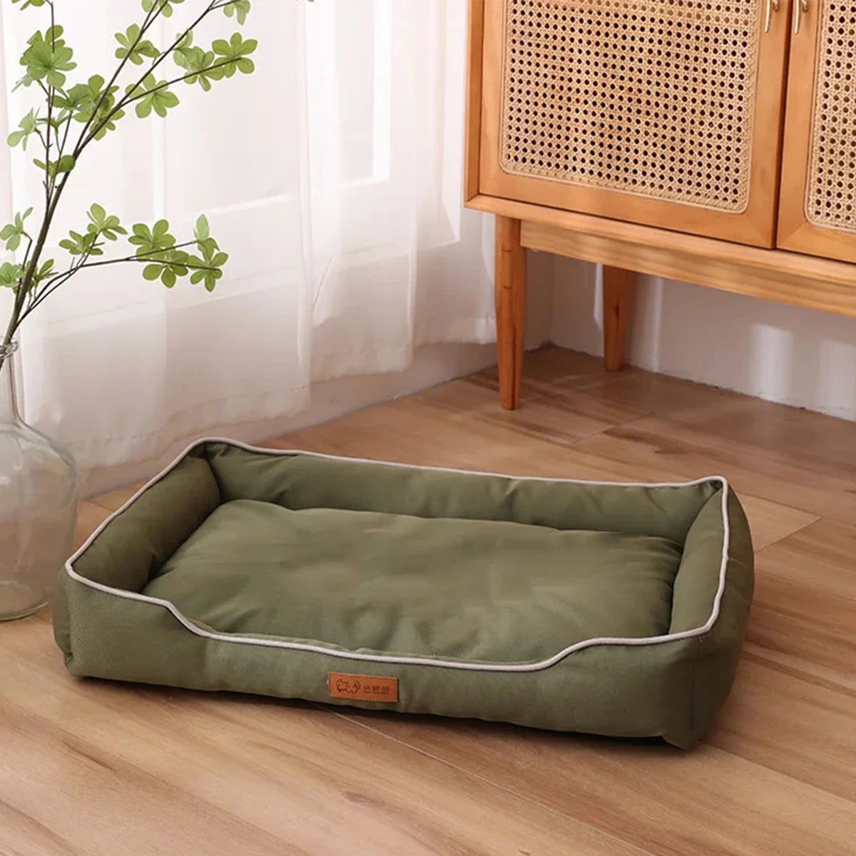 Bite-Resistant Four Season Square Bed