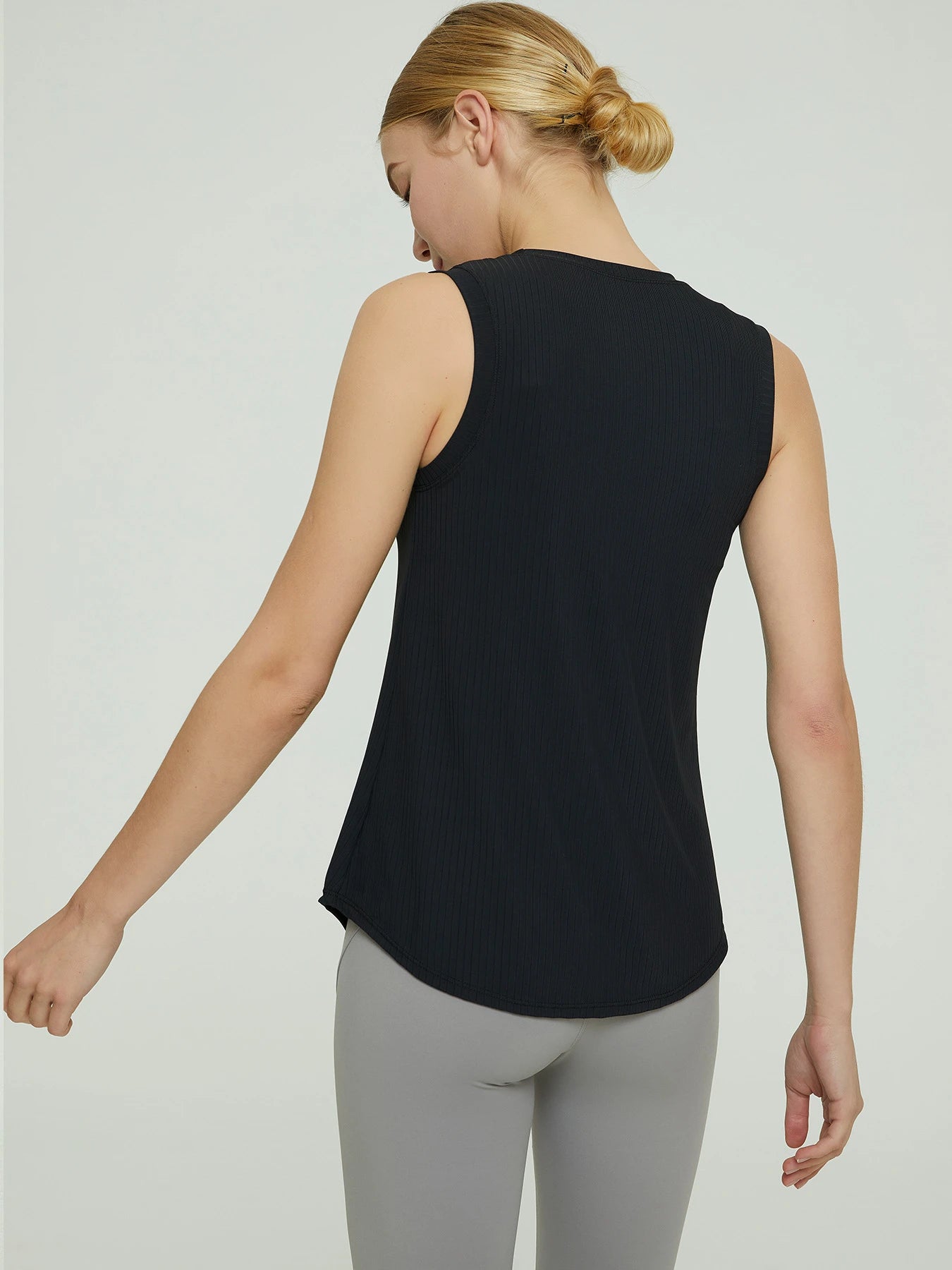 2026 New Style Yoga Set - Backless Women's High-Class Loose Outerwear with Hooded Blouse - Professional Pilates Training Clothin