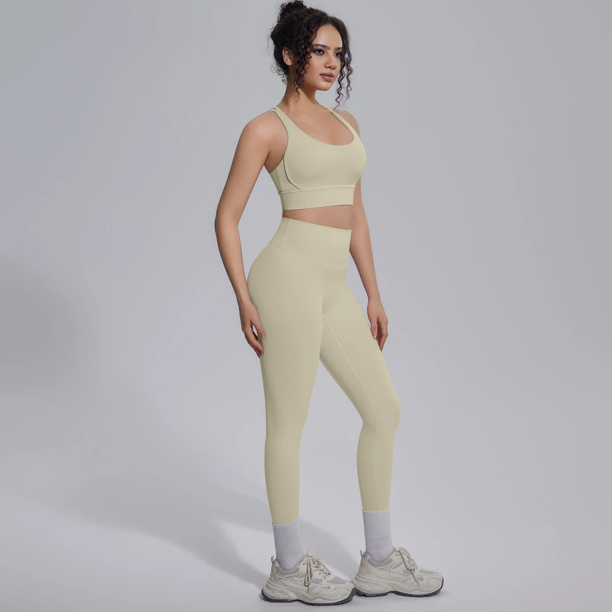 New Yoga Set for Woman Summer Gym Sports Running Bra Top Breathable Peach Buttocks Women Leggings Solid Color Yoga Set