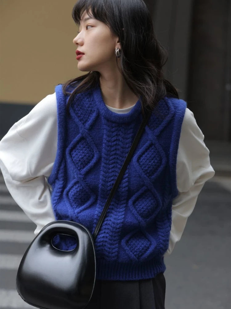 Minimal Knit Sweater Vest Women