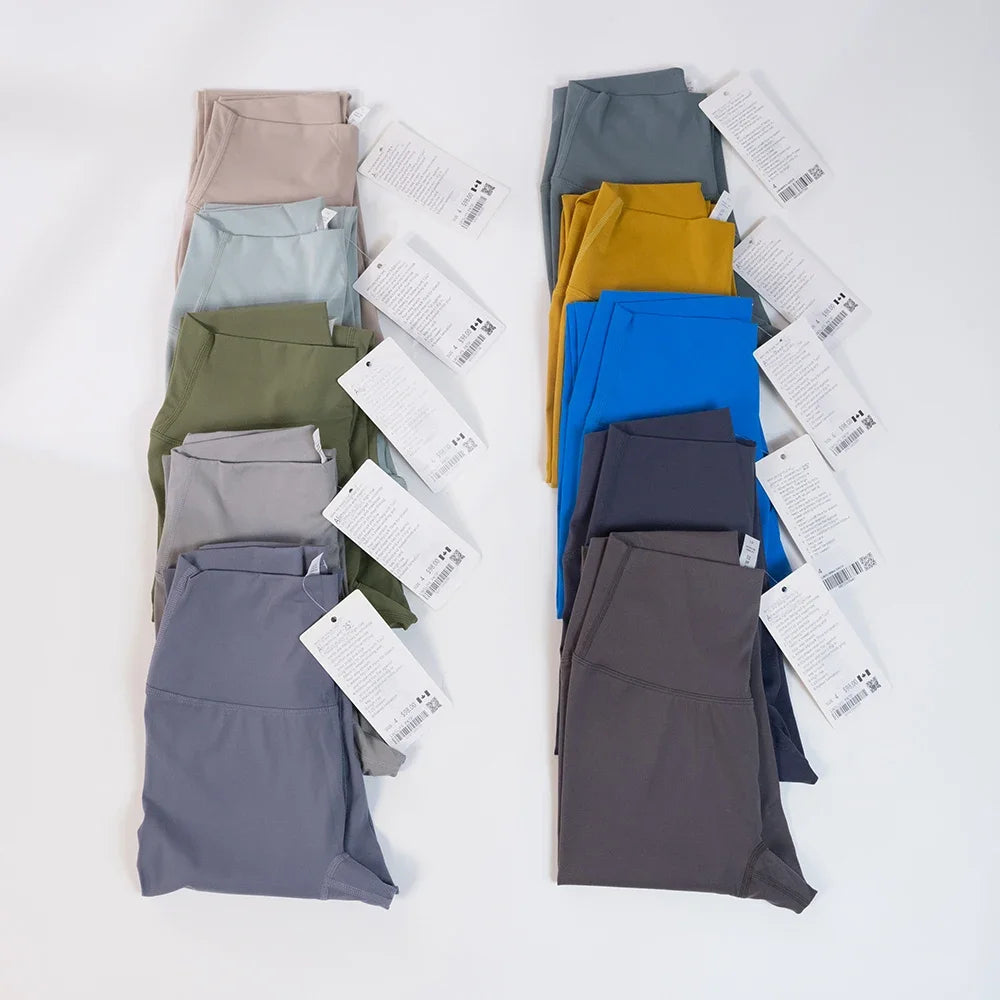 2026 Yoga clothes with high elasticity, no awkward lines, cropped pants, quick drying, women's hip lifting, tight pants