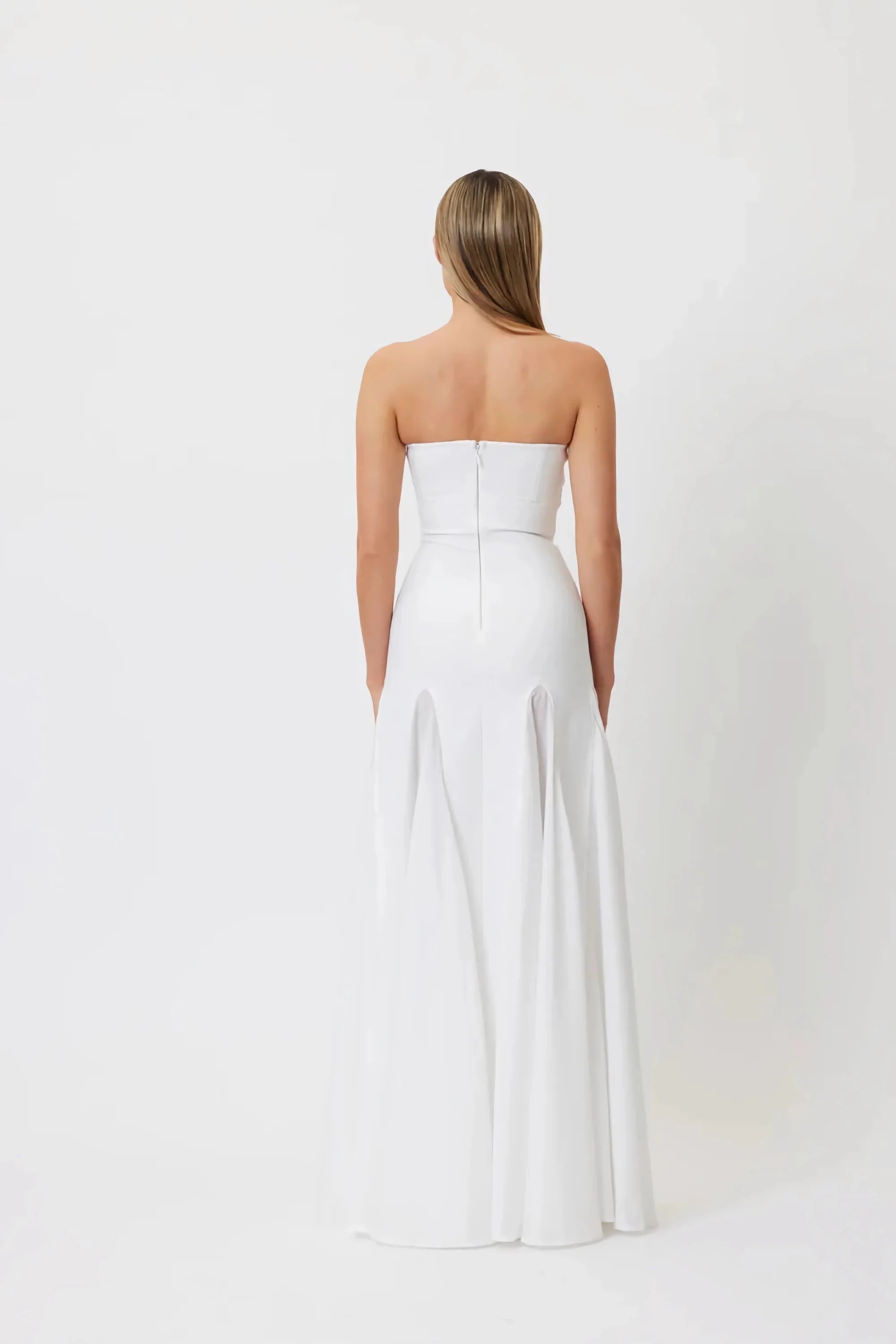 Elegant Backless Sleeveless Evening Gown