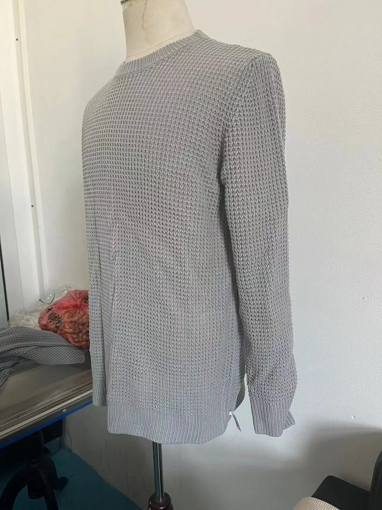 Men’s O-Neck Knit Pullover Sweater