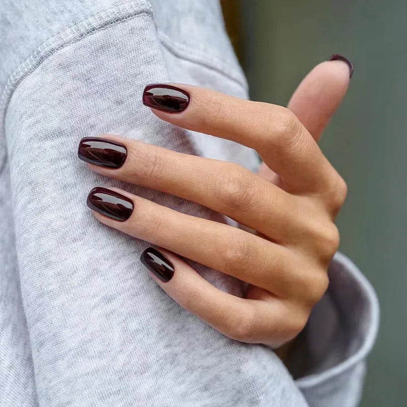 24Pcs/Set Wearable False Nails for Girls Women Removable Solid Color Short Fake Nails Art Finished Simple White Press on Nail