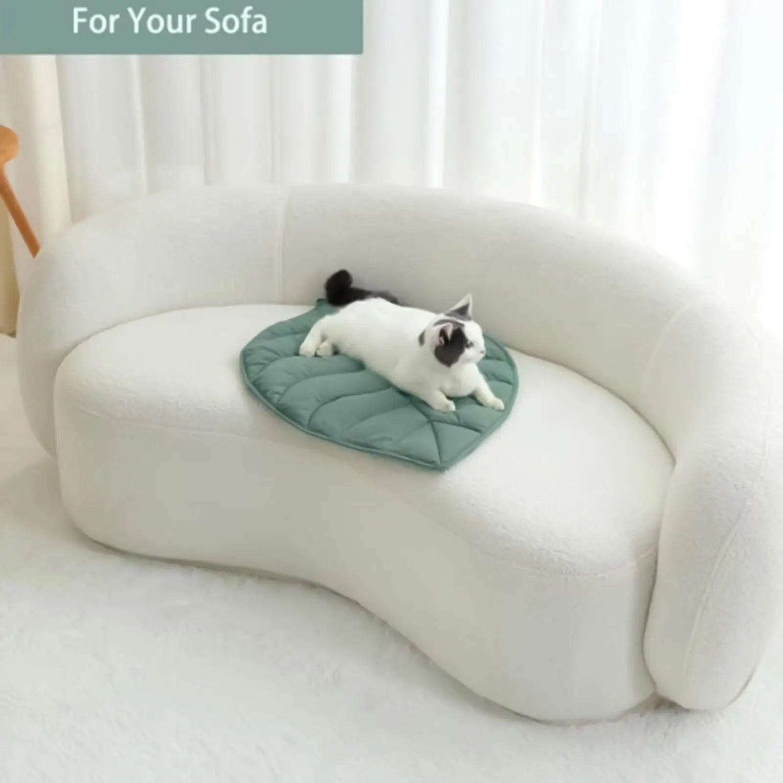 Leaves Shaped Pet Bed Reversible Soft Washable Non Slip Cushion For Cats Dogs Indoor Travel Camping Comfortable Cozy Cooling Mat