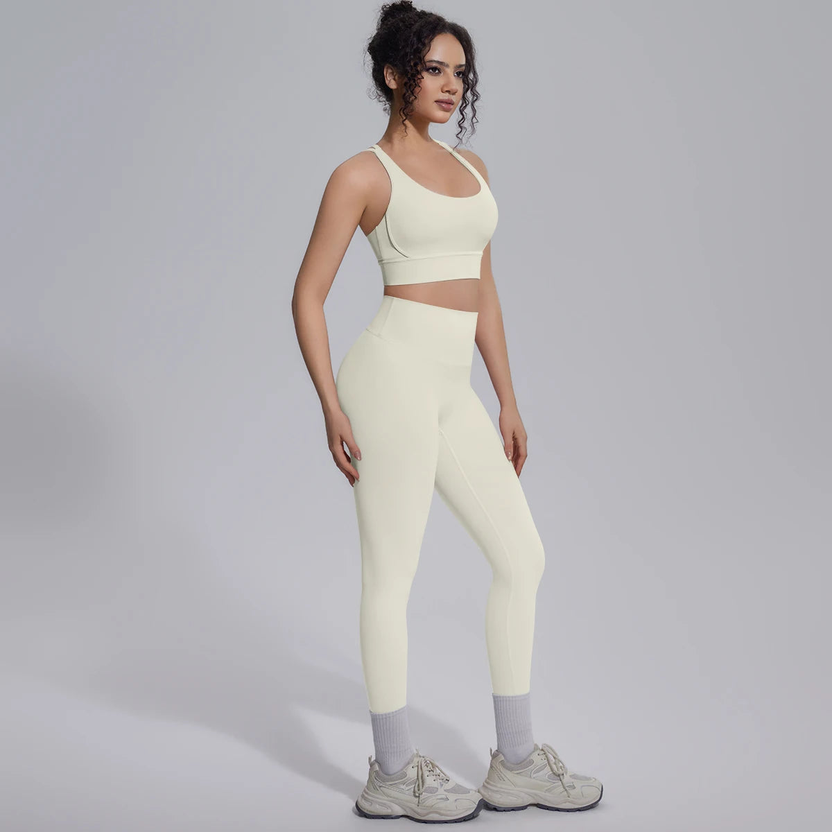 New Yoga Set for Woman Summer Gym Sports Running Bra Top Breathable Peach Buttocks Women Leggings Solid Color Yoga Set